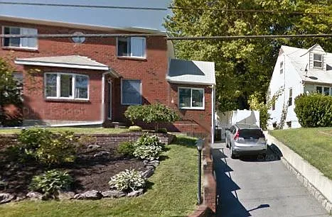 123 Young Ave photo 1