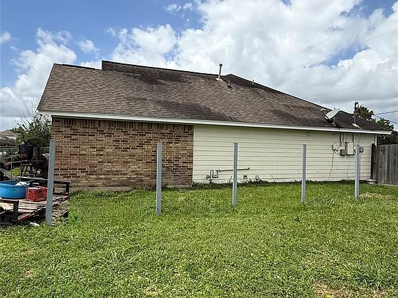 4th image of 5417 Ricky St