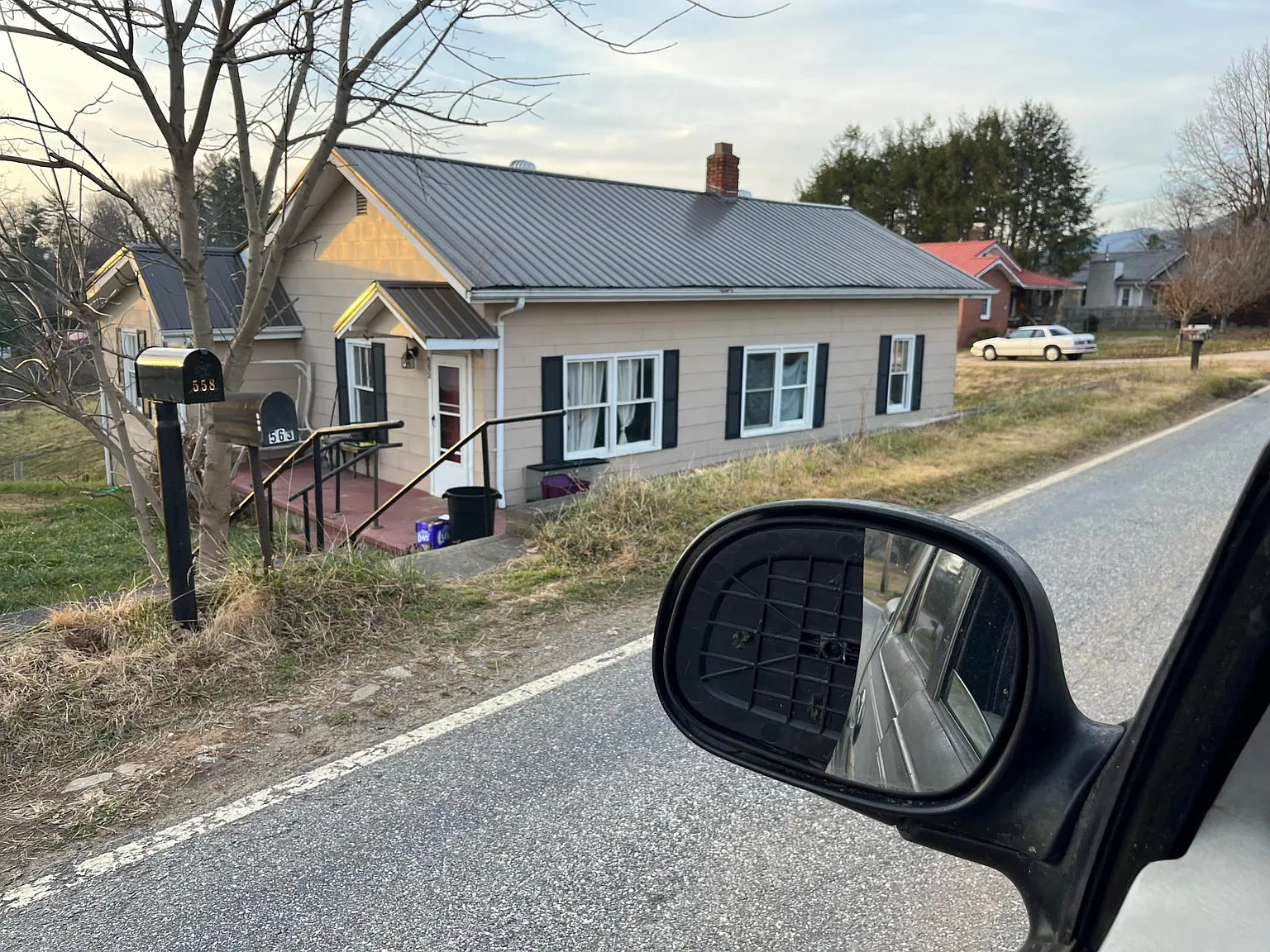3 bed, 800 sqft, $1,400 — Photo 1