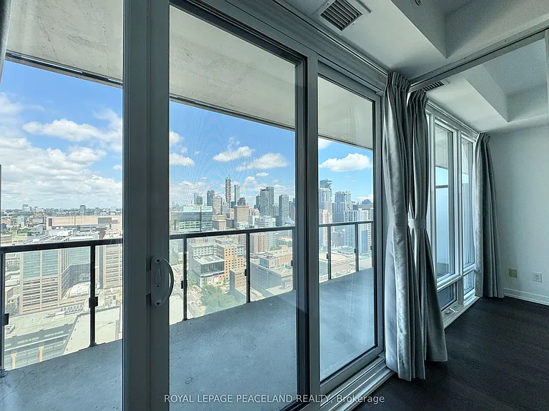 488 University Ave #2601 — Photo 14