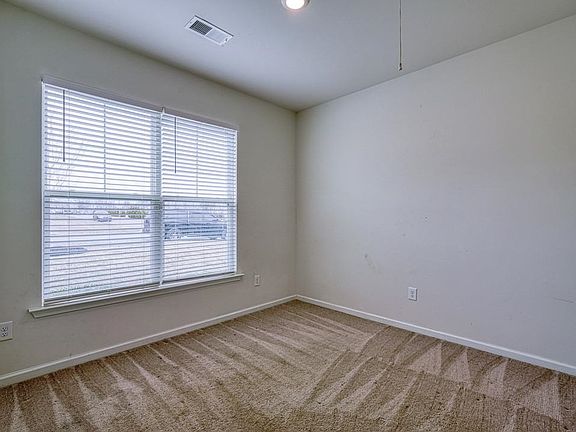 3rd image of 542 New Cut Meadows Rd