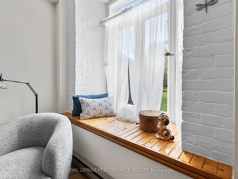 1 Rosamond St E #106 — Photo 6