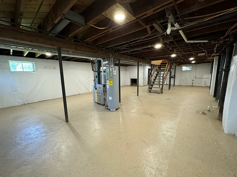 928 Meadow Dr — Photo 30