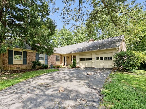 3rd image of 3714 Carriage House Ct