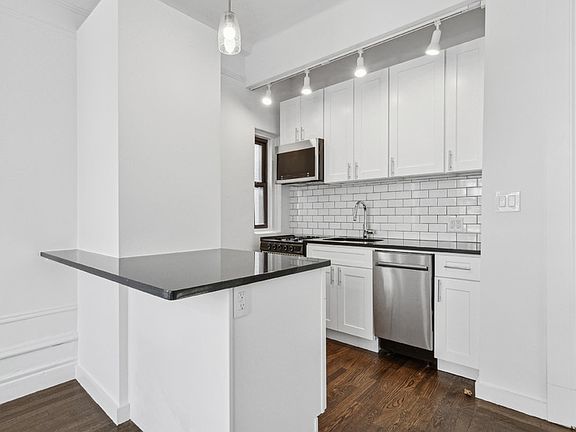 4th image of 347 W 55th St APT 8H