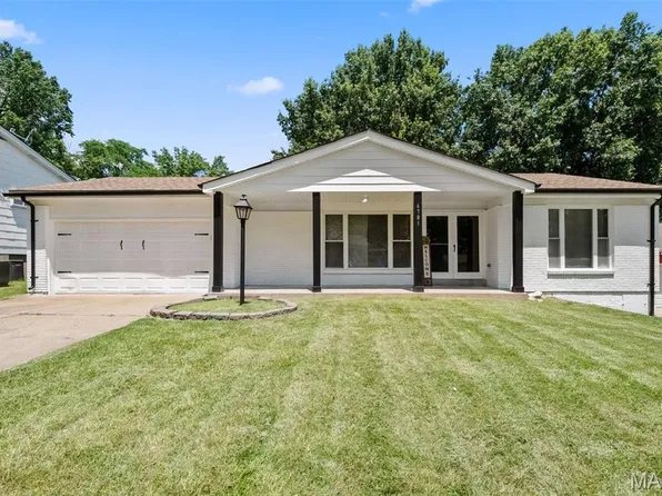 6781 Lesli Mari Ct, Florissant, MO 63033