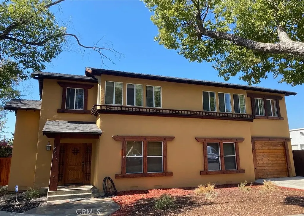 3 bed, 1660 sqft, $5,495 — Photo 1