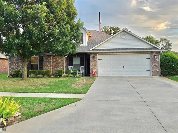 8510 Forest Wood Way, Fort Smith, AR 72916