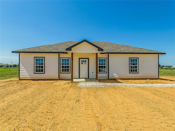 3rd image of 3314 Chinaberry Ln