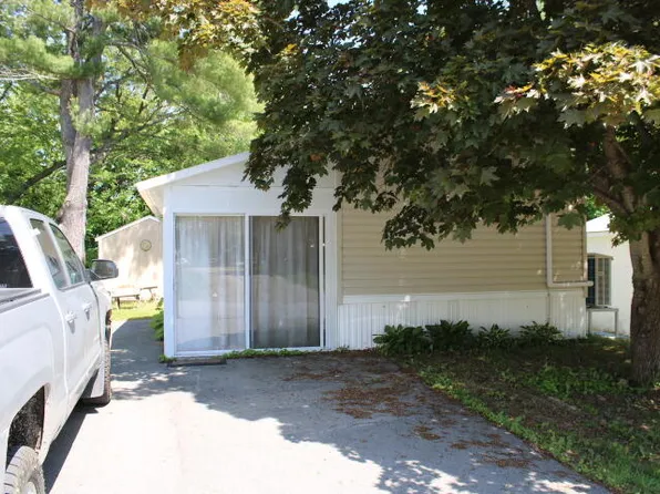 8 Maxim Street, Madison, ME 04950