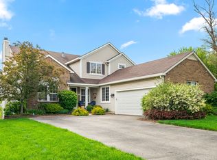 8994 Coppergate Rd, Woodridge, IL 60517