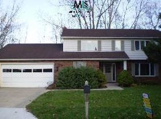 2835 Woodstock Dr, Pt Huron, MI