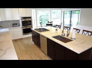 27 Windham Way, Marlboro, NJ 07726