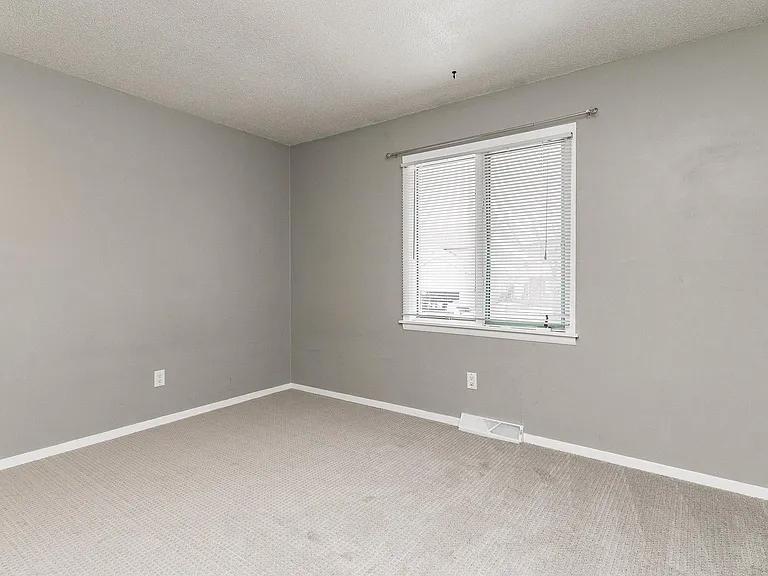130 Harbet Ave NW — Photo 19