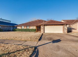 2013 Tanglewood Dr, Edmond, OK 73013