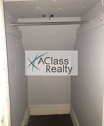 2nd image of 3082 Steinway St #2F