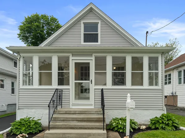 128 Grove Pl, West Haven, CT 06516