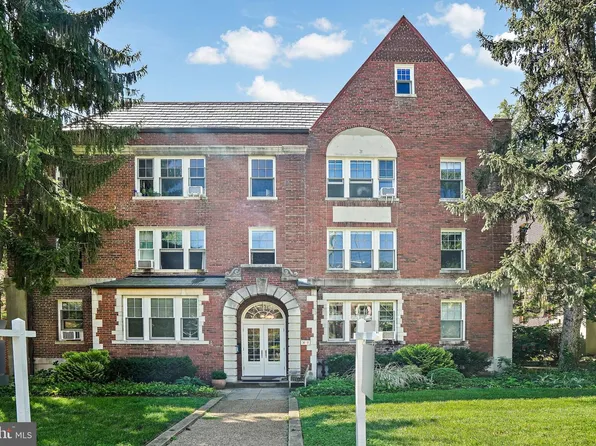 3018 Porter St NW #201, Washington, DC 20008