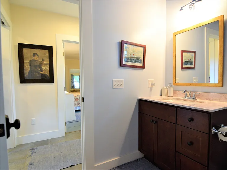 518 Third Beach Rd — Photo 8