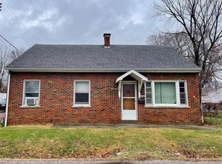 321 W Harrison St, Millstadt, IL