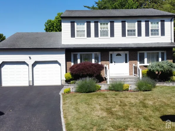 80 Deerfield Rd, East Brunswick, NJ 08816