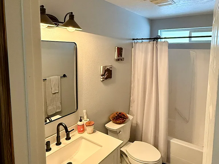 1268 W Bentwood Loop — Photo 8