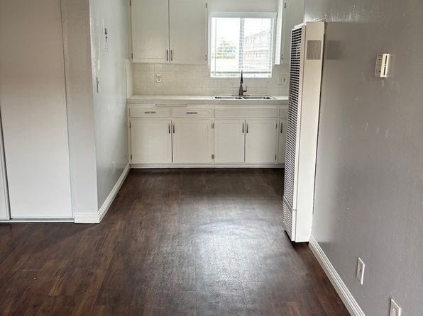 13229 Doty Ave APT 9