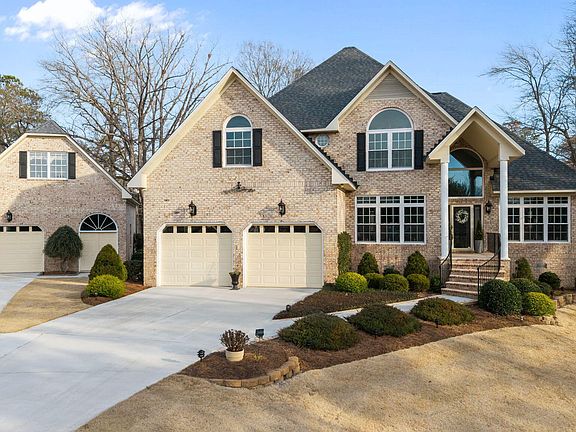 4th image of 101 Racoon Run