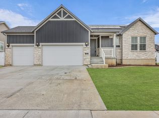 583 S Alberta Spruce Dr, Layton, UT 84041