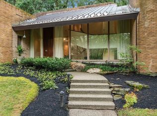 33 Aylesbury Rd, Worcester, MA 01609