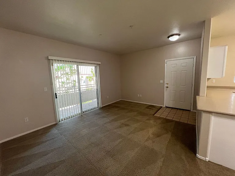 2291 W Horizon Ridge Pkwy #4222 — Photo 13