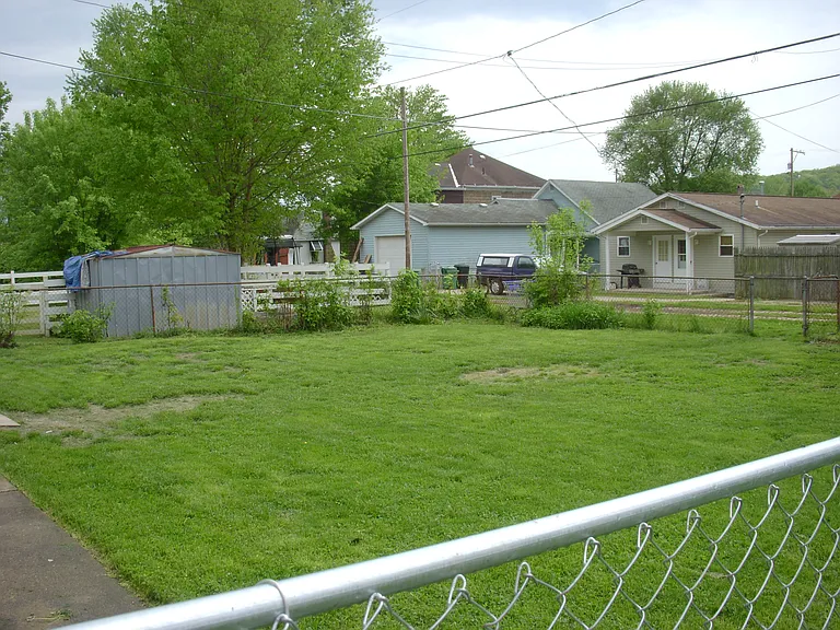 793 Walnut St — Photo 10