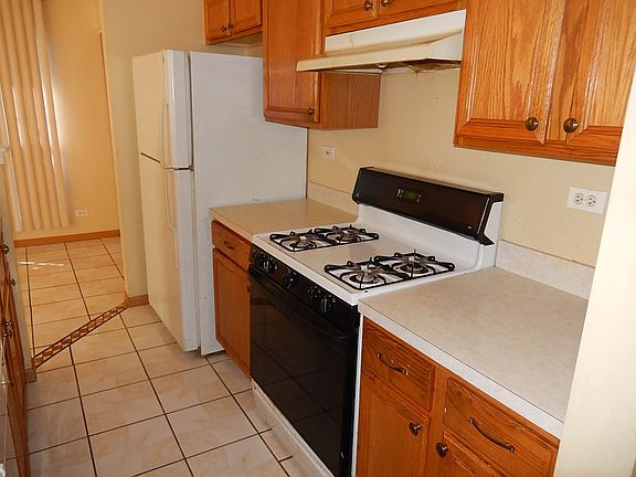 5th image of 2190 Kathleen Cir