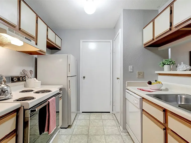 1400 Gandy Blvd N #1407 — Photo 5