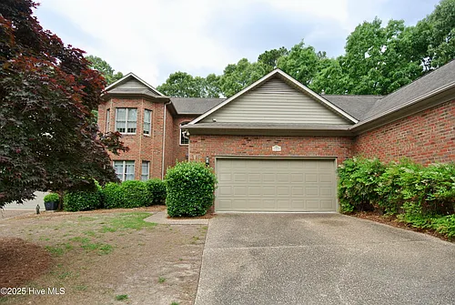 1113 Devonshire Dr Photo 1