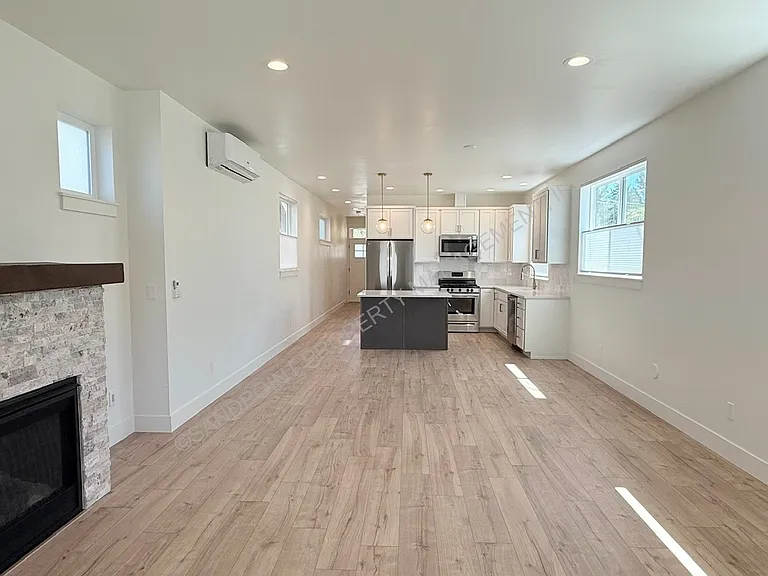 655 Oak Ave — Photo 10