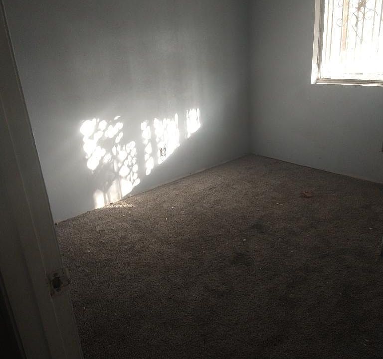 2nd image of 735 Malibu St