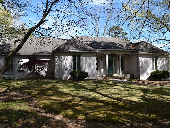 2nd image of 433 Westwoods Dr