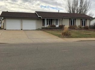 580 3rd Ave SW, Dickinson, ND 58601