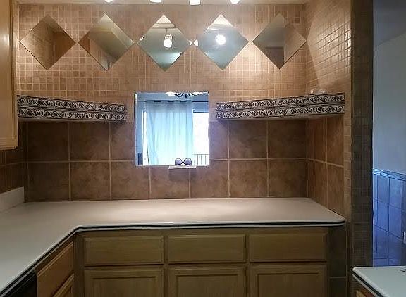 2nd image of 8220 Vincetta Dr Unit 35