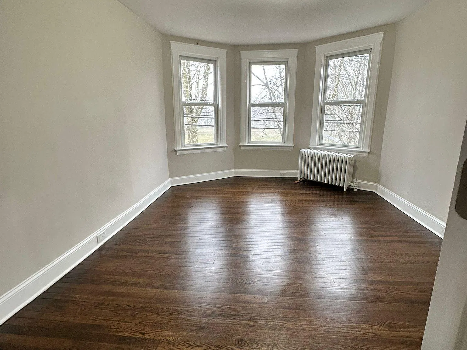 3 bed, $2,700 — Photo 3