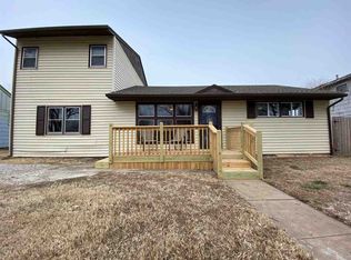 322 Meek Ave, Arkansas City, KS 67005