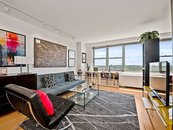 7025 Yellowstone Blvd APT 22P, Flushing, NY 11375