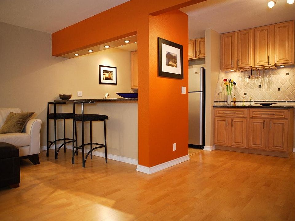 1st image of 1476 Four Oaks Cir