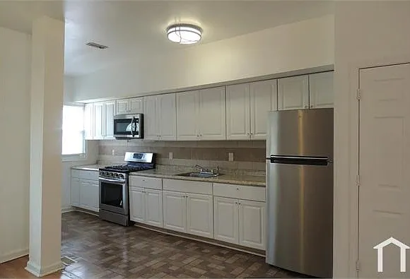 2878 W Garrison Ave — Photo 10