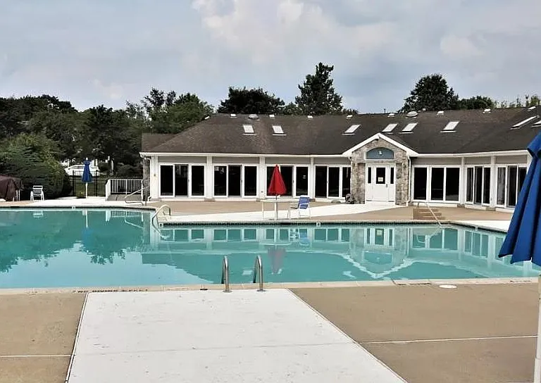 13 Linda Ct — Photo 21