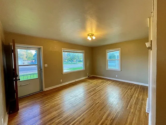 2 bed, 720 sqft, $1,500 — Photo 3