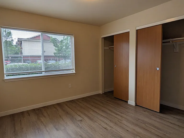 Wellesley Park Apartments — Photo 22