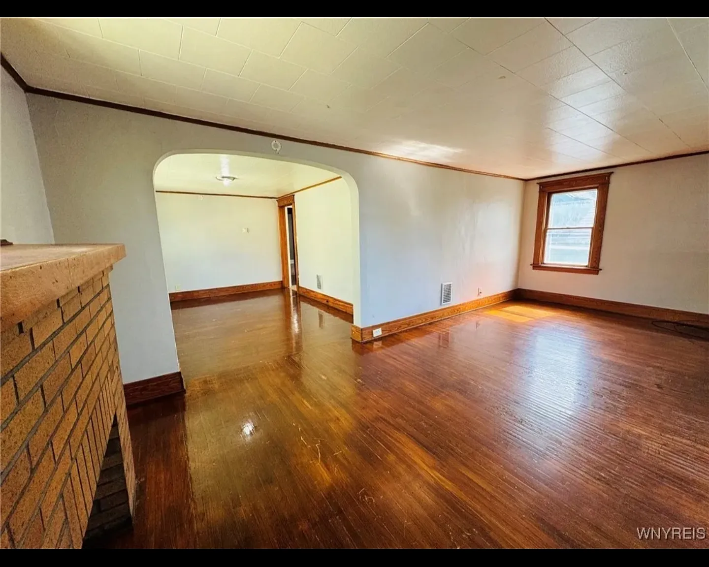 2 bed, 1031 sqft, $1,100 — Photo 3