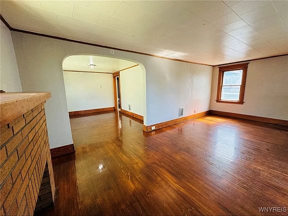 3rd image of 220 Dartmouth Ave #2